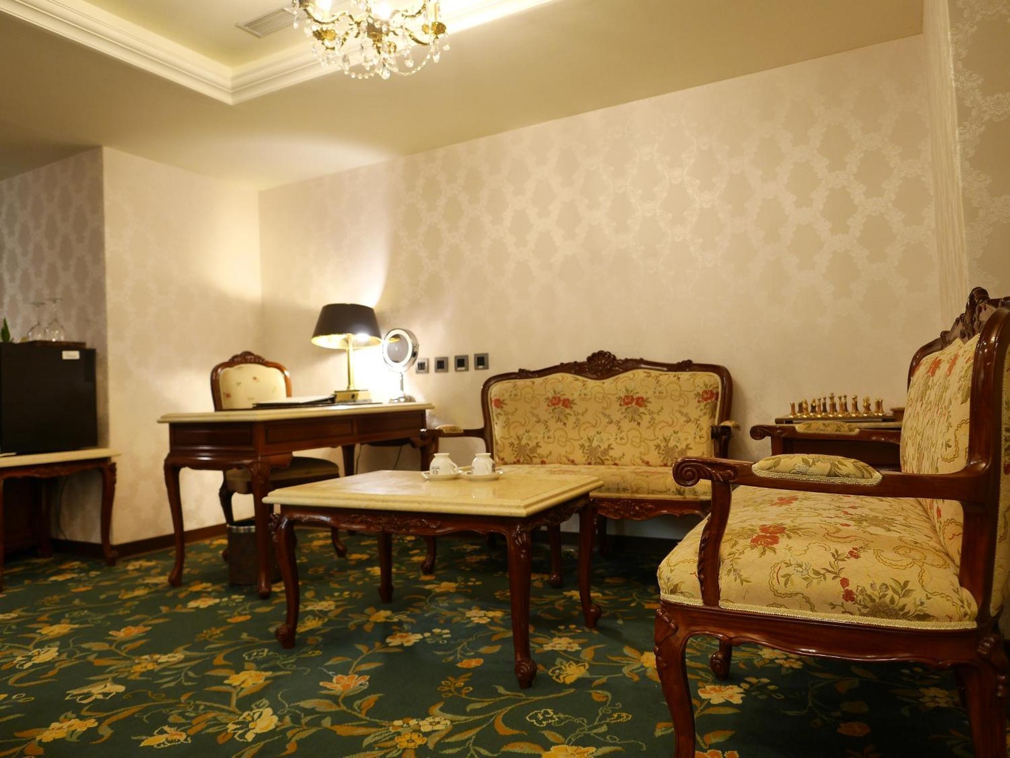 Royal Seasons Hotel Taipei ‧ Nanjing W. מראה חיצוני תמונה
