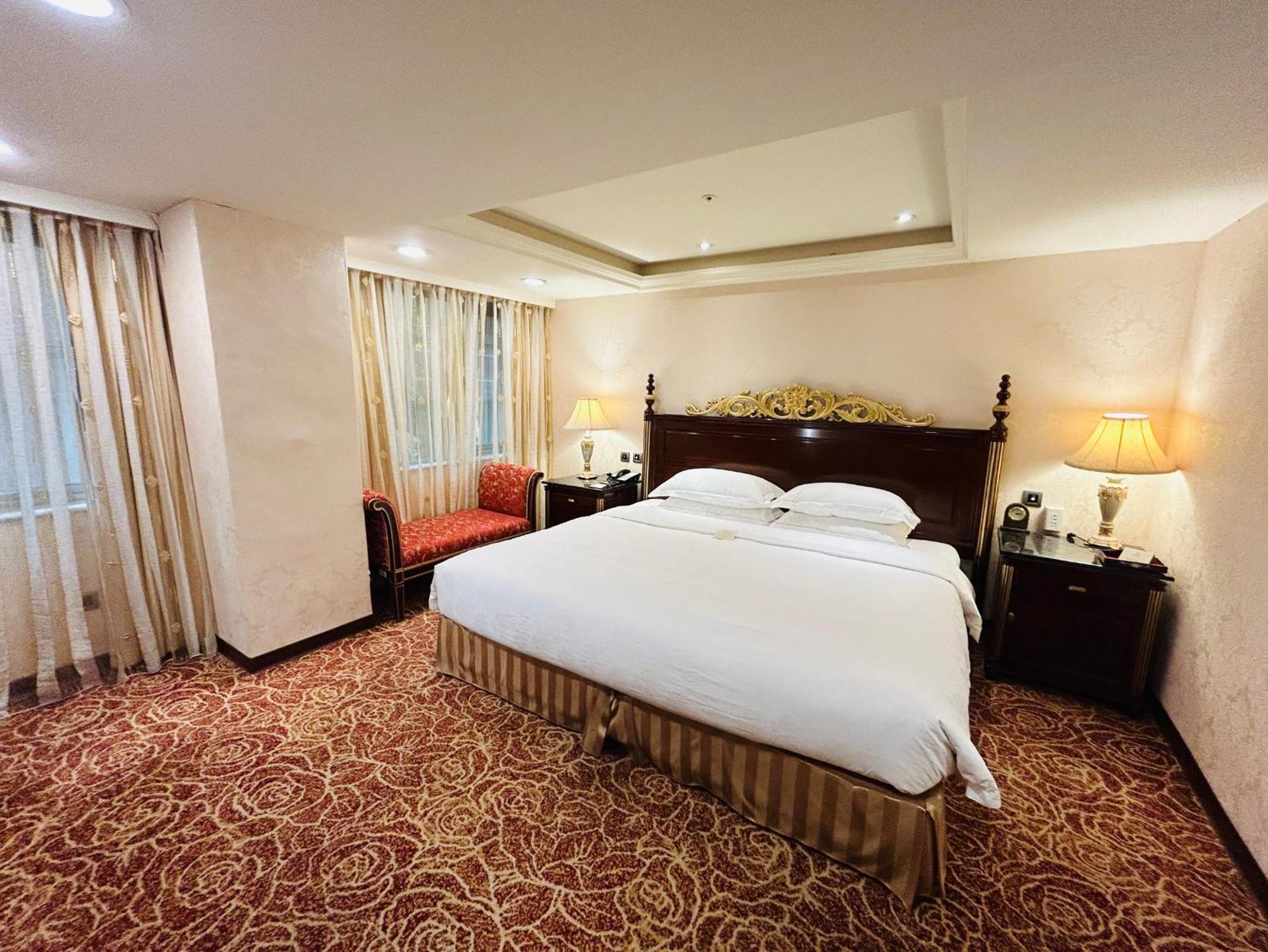 Royal Seasons Hotel Taipei ‧ Nanjing W. מראה חיצוני תמונה