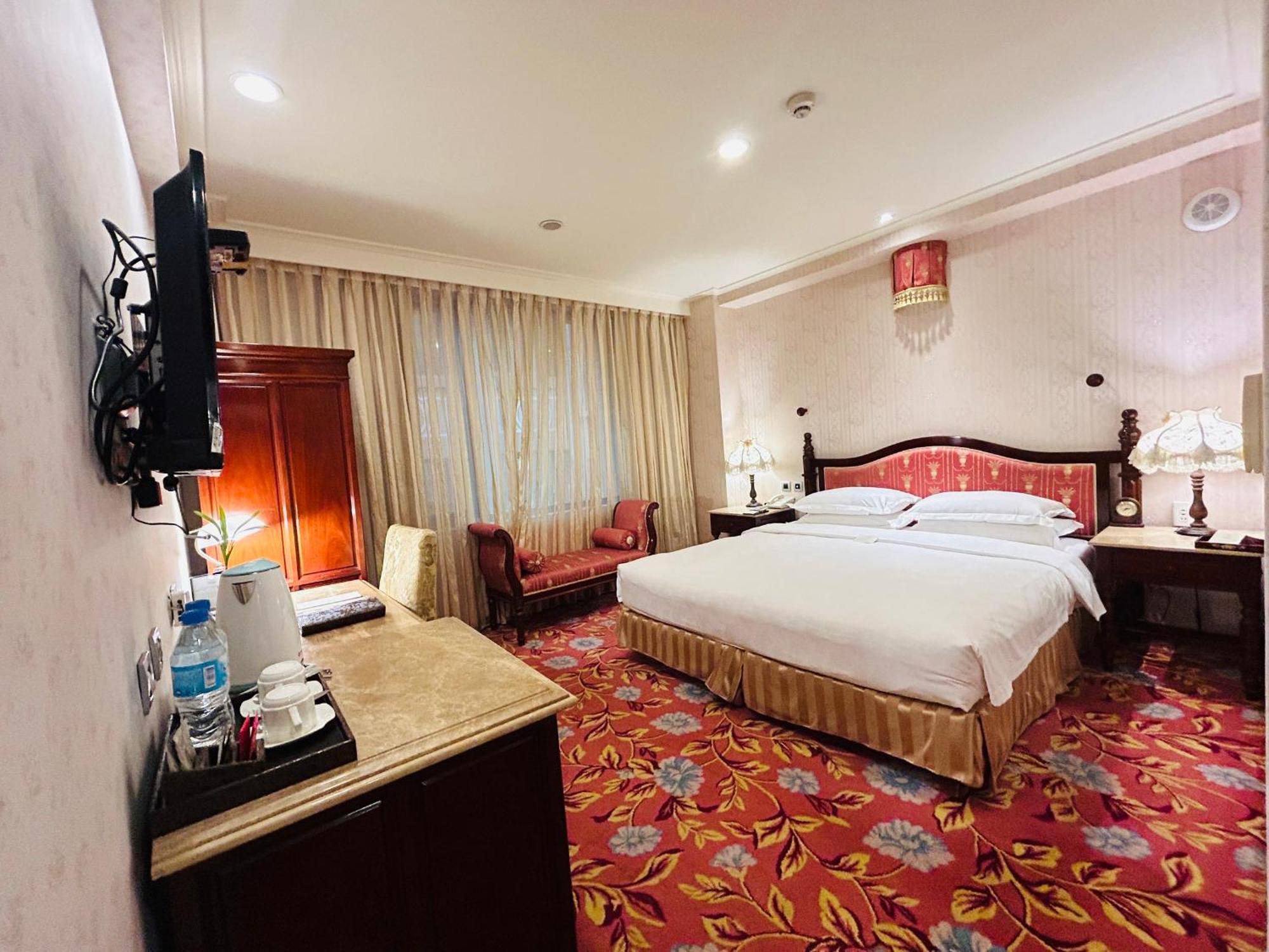 Royal Seasons Hotel Taipei ‧ Nanjing W. מראה חיצוני תמונה