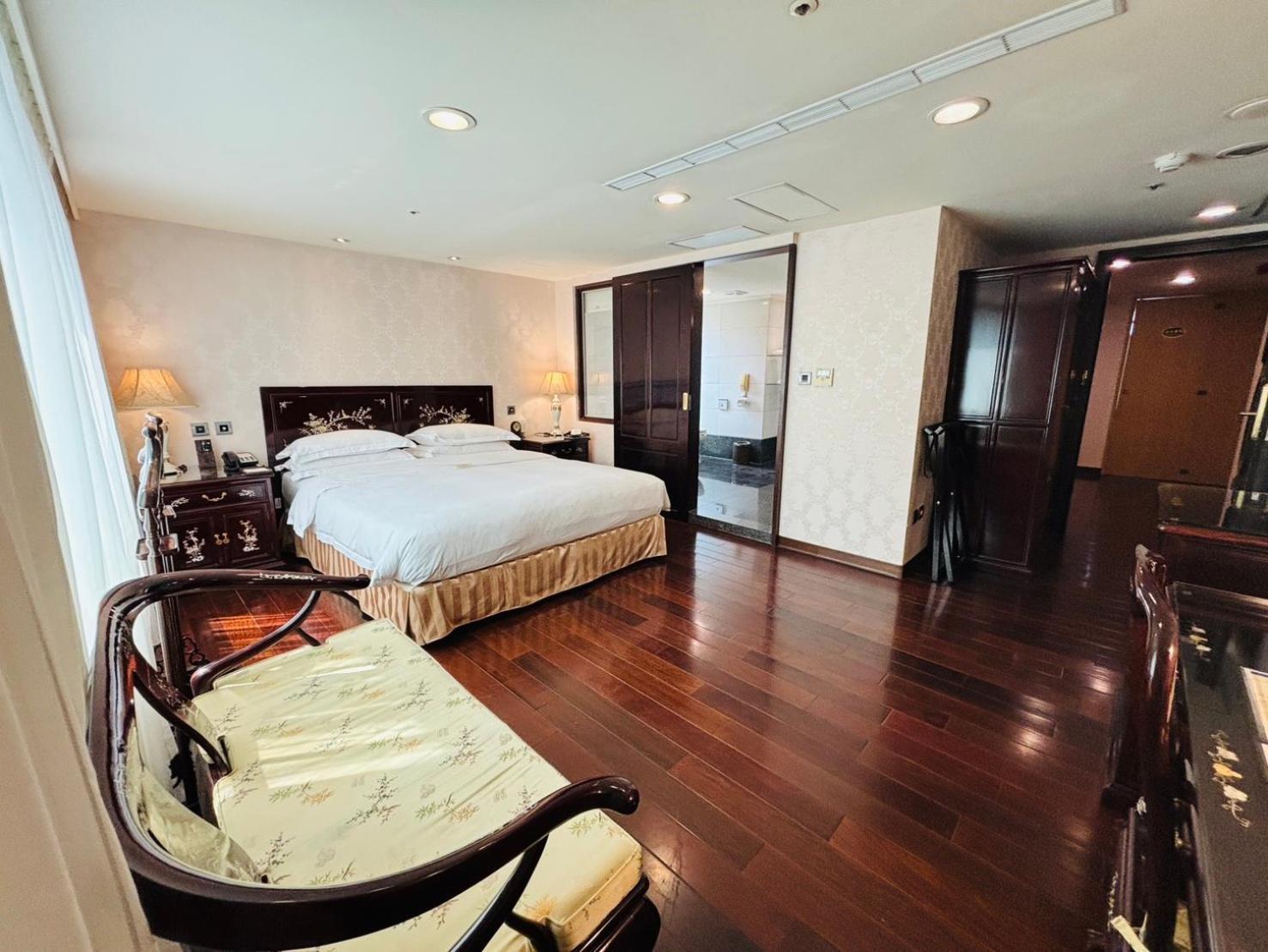 Royal Seasons Hotel Taipei ‧ Nanjing W. מראה חיצוני תמונה