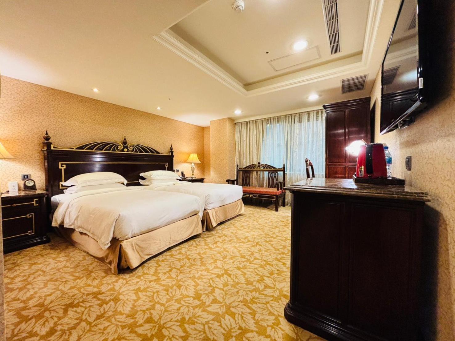 Royal Seasons Hotel Taipei ‧ Nanjing W. מראה חיצוני תמונה